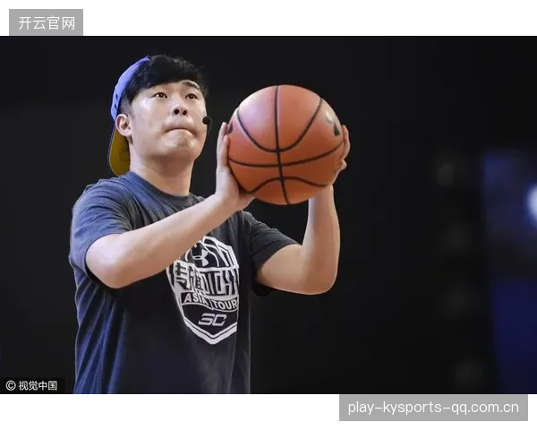 库里迷你跳舞挑战萌翻全网引爆青春热潮