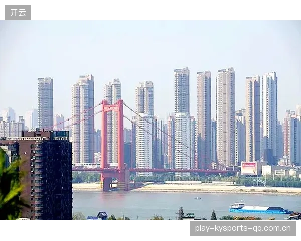 武汉三镇禁区前沿连续试探让空气瞬间凝固